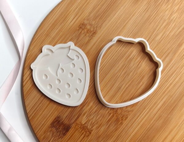 Strawberry Cookie Cutter + Stamp - Image 2
