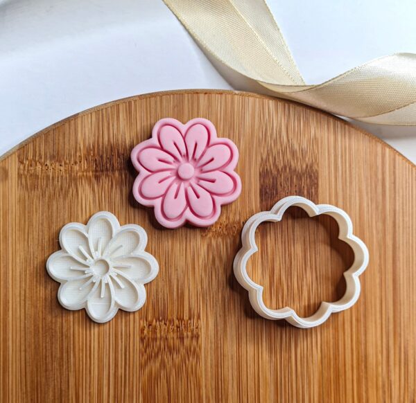 Mini Flower Cookie Cutter + Stamp 42x42 mm