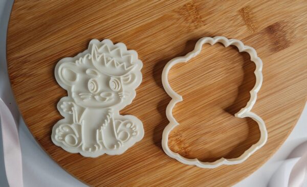 Cute Lion Cookie Cutter + Stamp - Image 2
