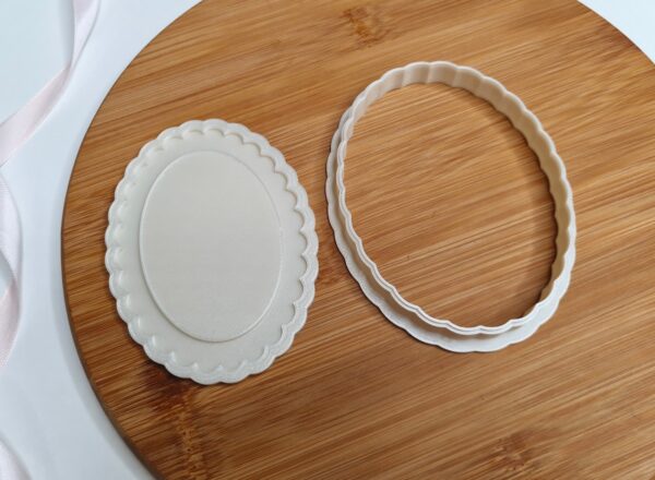 Scalloped,  Circle Cookie Cutter + Stamp - Image 2