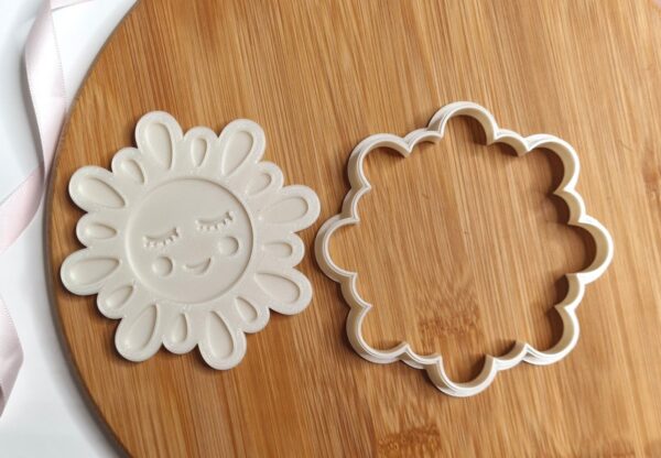 Sun Cookie Cutter + Stamp - Image 2