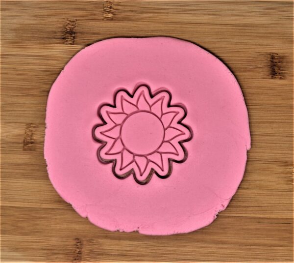 Sun Cookie Cutter + Stamp - Image 3