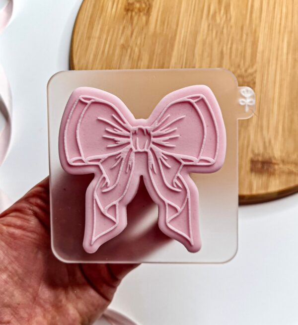 Bow Fondant Reverse Embosser + Cutter