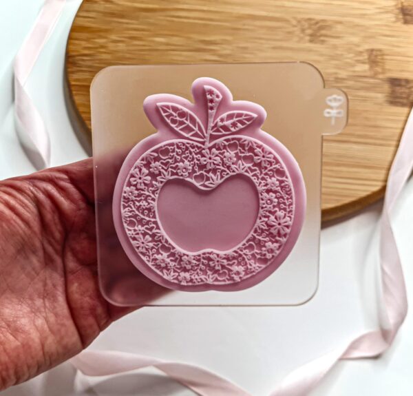 Apple Cookie Cutter + embosser
