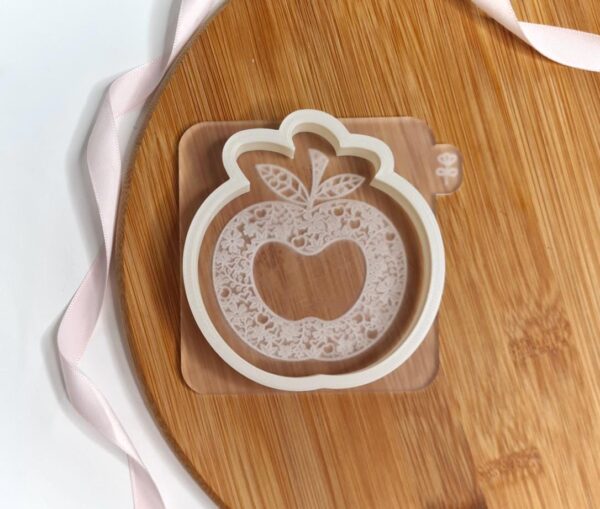 Apple Cookie Cutter + embosser - Image 2